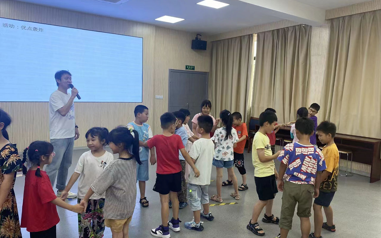 邻水龙观乡中心学校